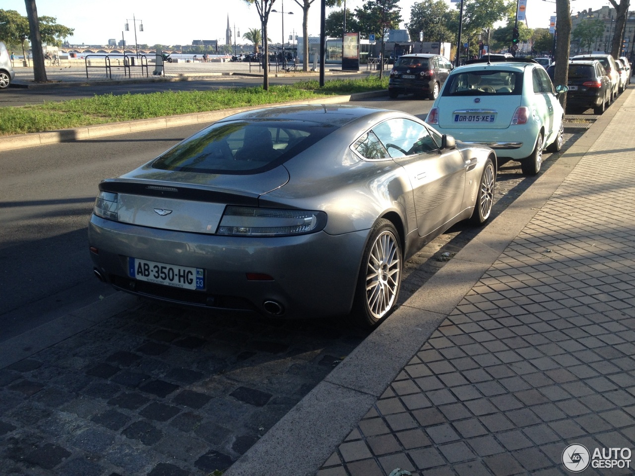 Aston Martin V8 Vantage