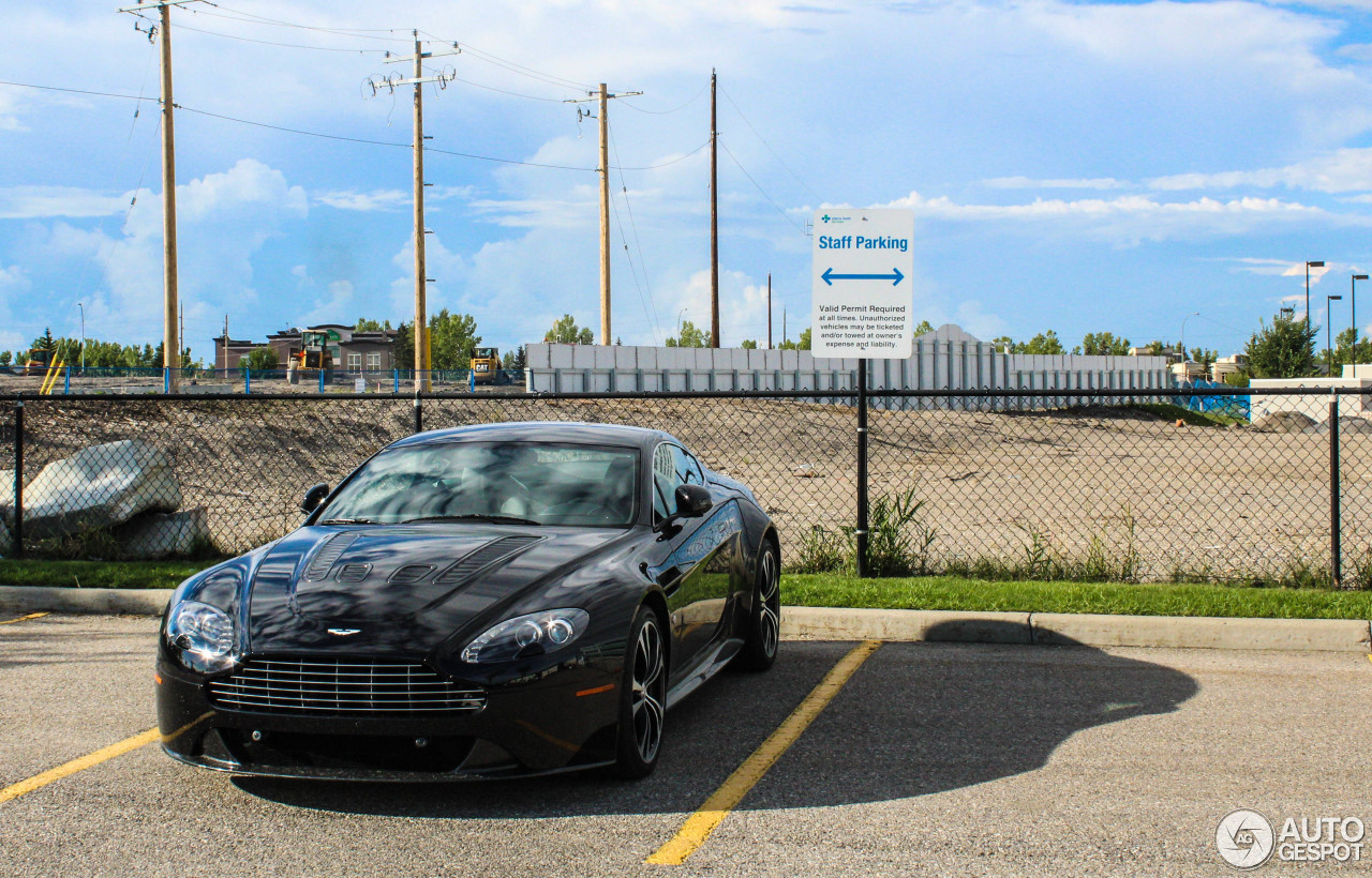 Aston Martin V12 Vantage