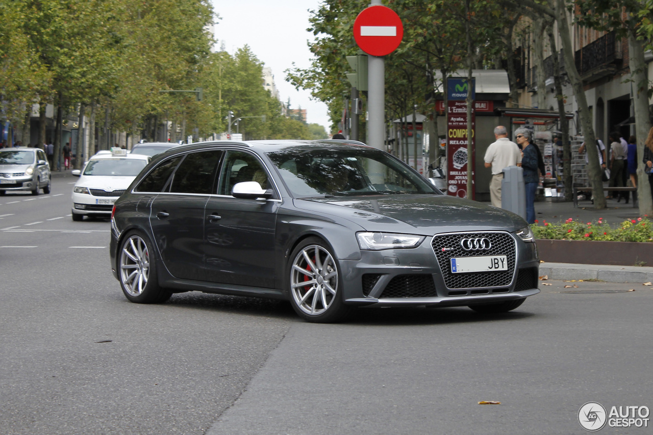 Audi RS4 Avant B8