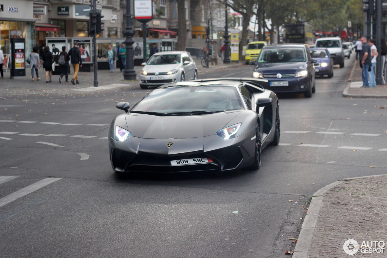 Lamborghini Aventador LP700-4 Roadster