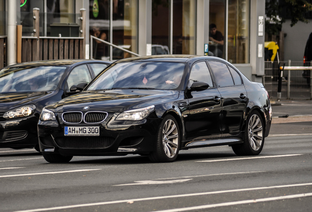 BMW M5 E60 2007