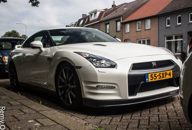 Nissan GT-R 2011