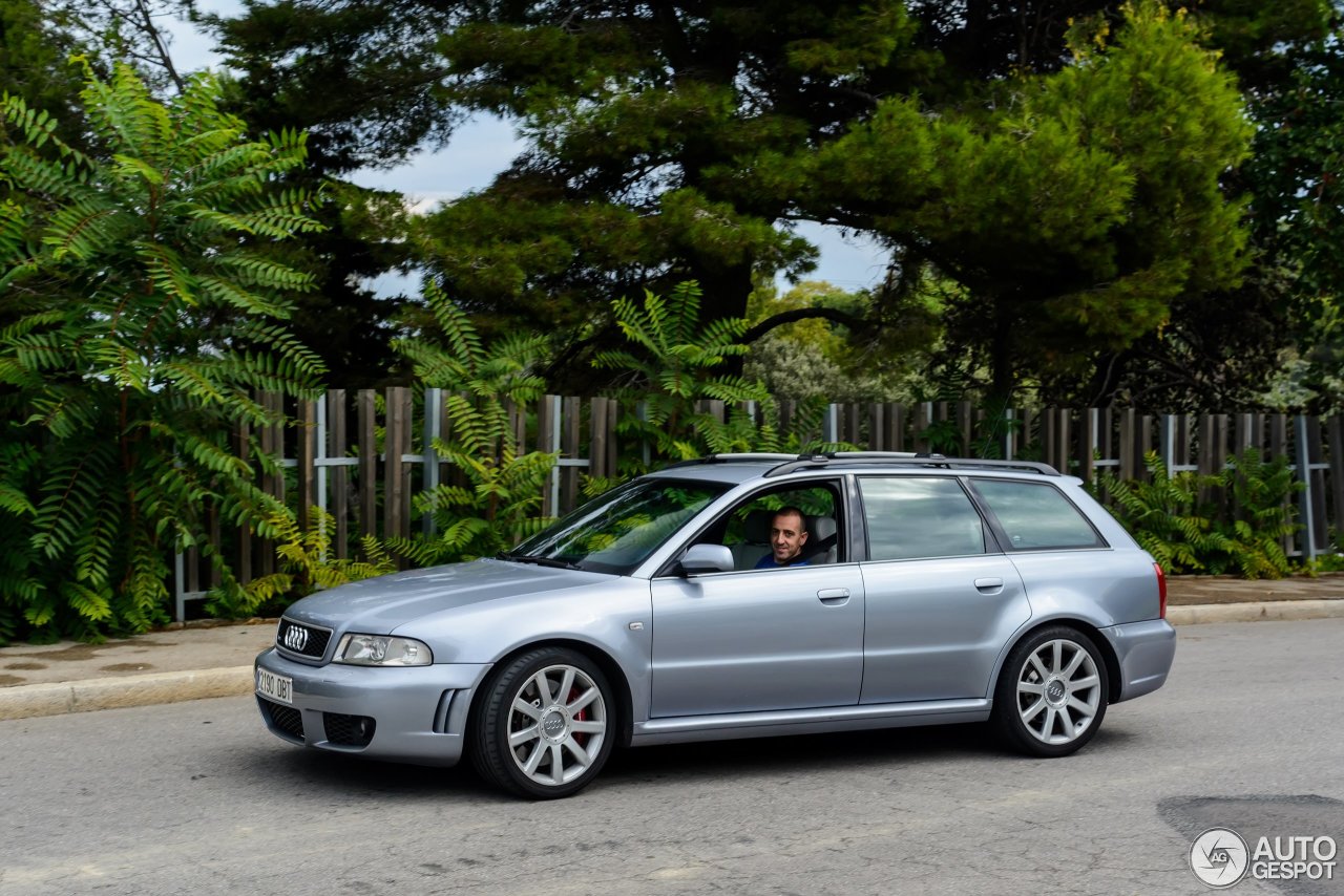 Audi RS4 Avant B5