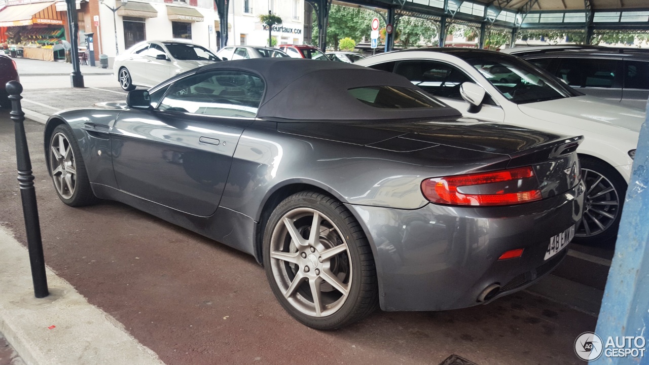 Aston Martin V8 Vantage Roadster