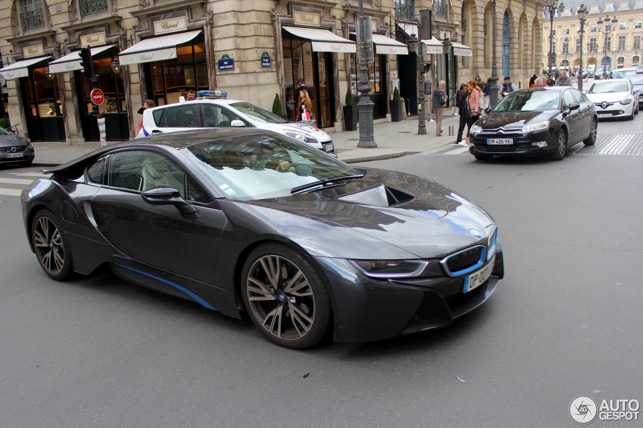 BMW i8