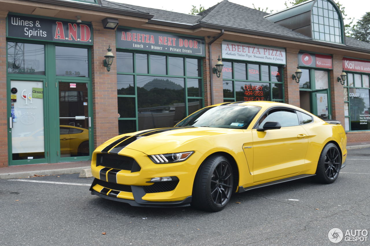 Ford Mustang Shelby GT350 2015