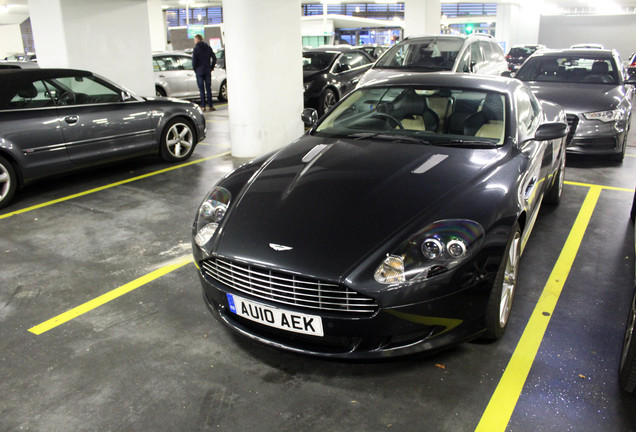 Aston Martin DB9