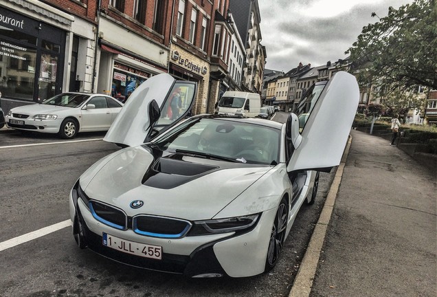 BMW i8