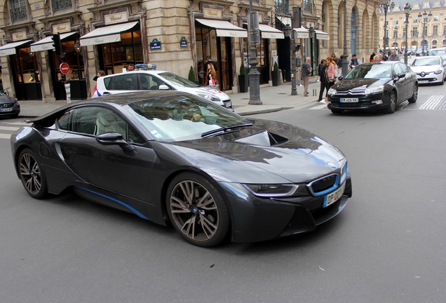 BMW i8