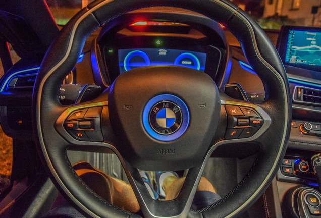 BMW i8