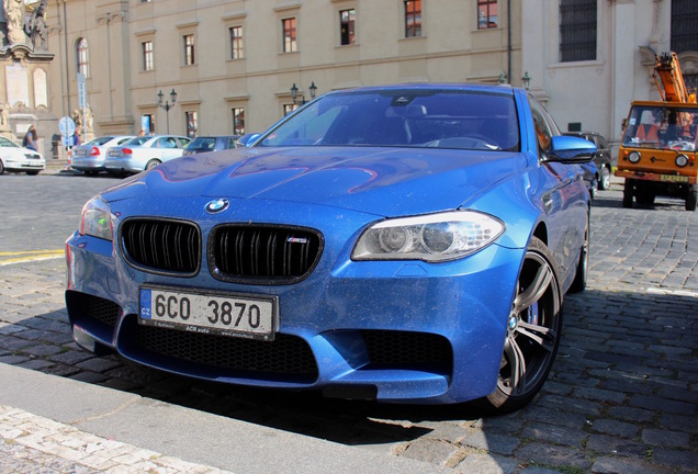 BMW M5 F10 2011