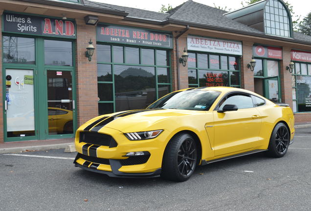 Ford Mustang Shelby GT350 2015