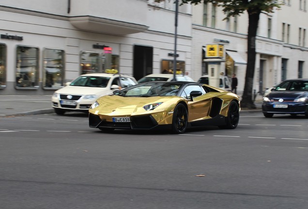 Lamborghini Aventador LP700-4 Roadster