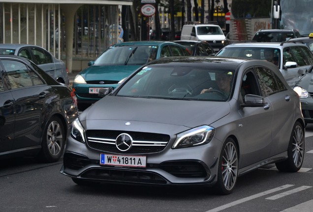 Mercedes-AMG A 45 W176 2015