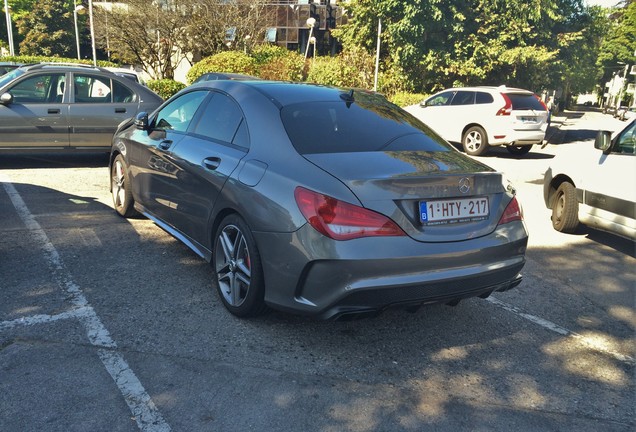 Mercedes-Benz CLA 45 AMG C117