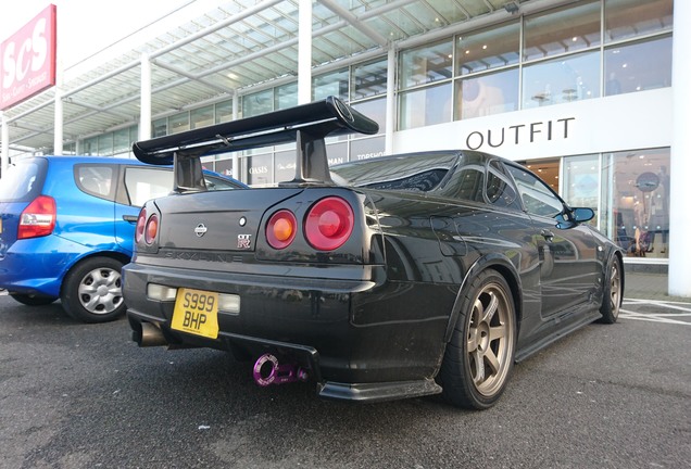 Nissan Skyline R34 GT-R