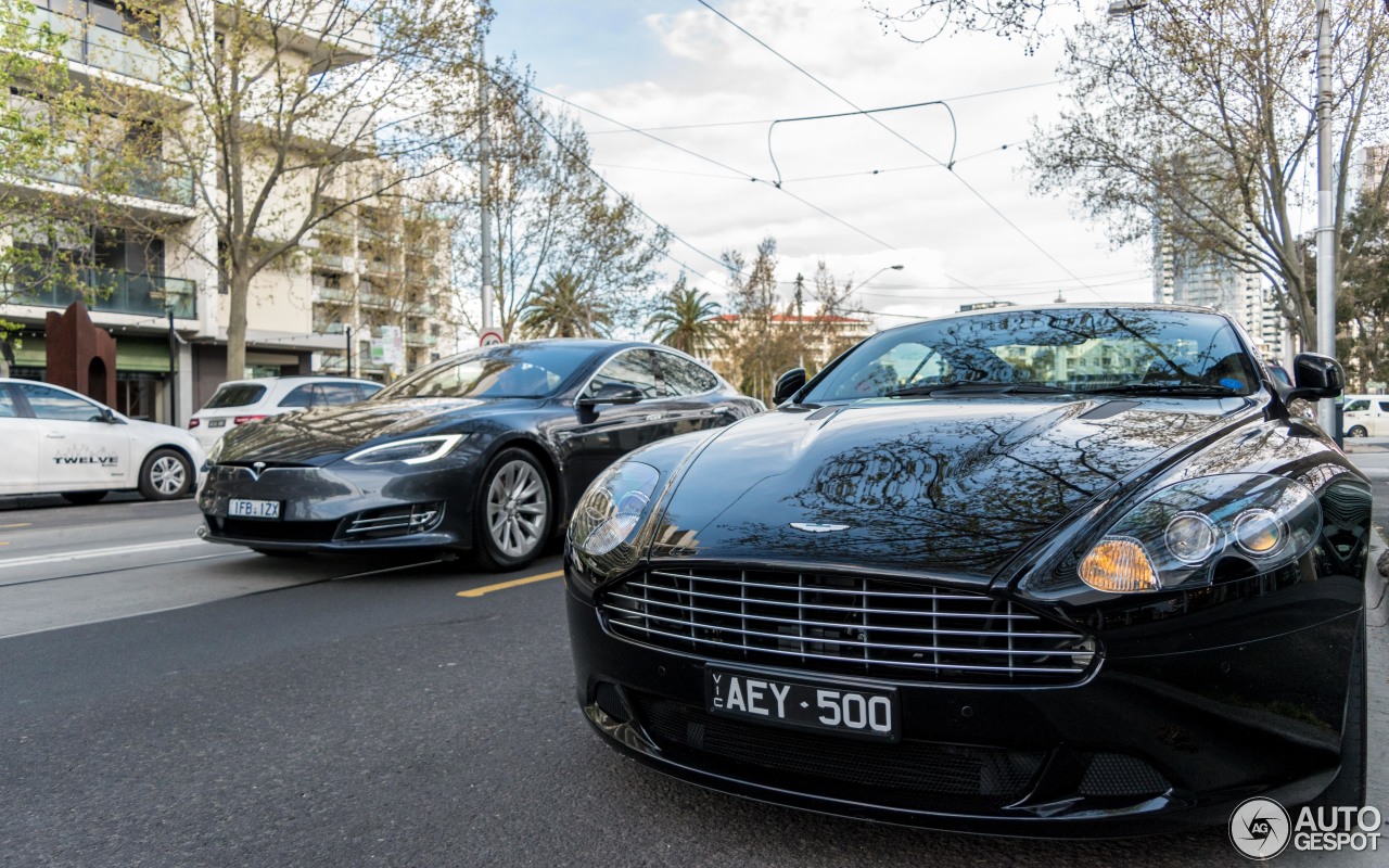 Aston Martin DB9 2010