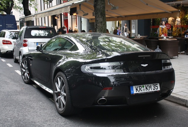 Aston Martin V8 Vantage 2012