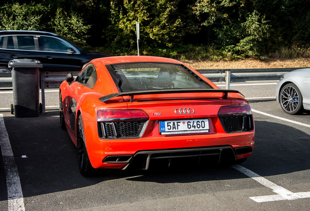 Audi R8 V10 Plus 2015