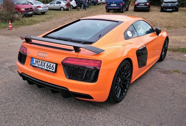 Audi R8 V10 Plus 2015