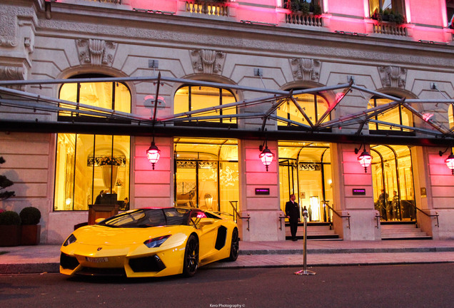 Lamborghini Aventador LP700-4 Roadster