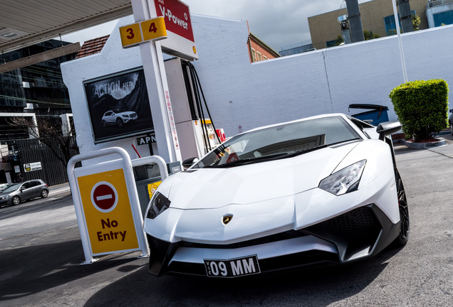 Lamborghini Aventador LP750-4 SuperVeloce