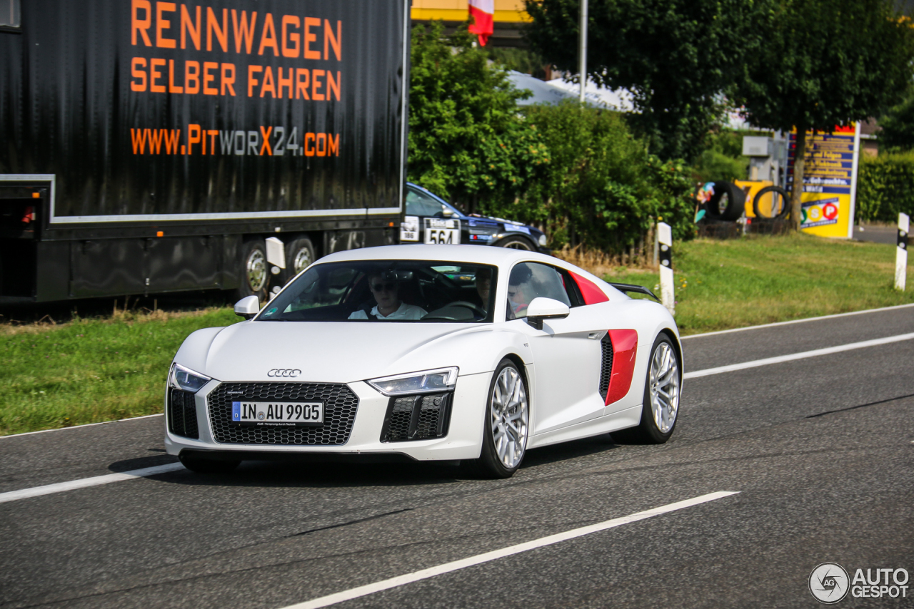 Audi R8 V10 Plus 2015