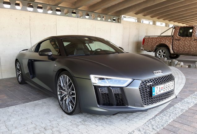 Audi R8 V10 Plus 2015