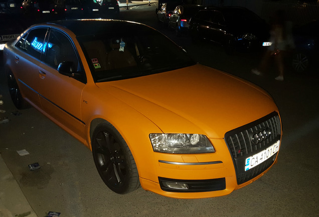 Audi S8 D3