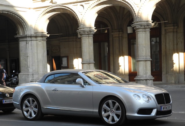 Bentley Continental GTC V8