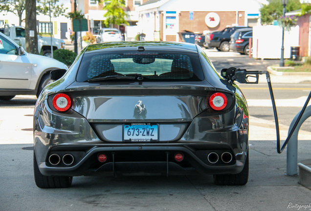 Ferrari FF