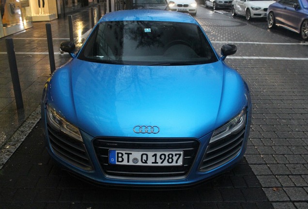 Audi R8 V10 Plus 2013