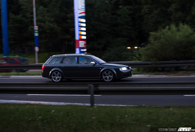 Audi RS6 Avant C5