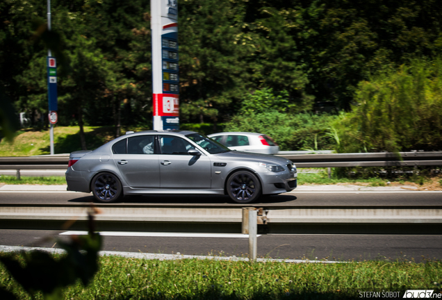 BMW M5 E60 2005