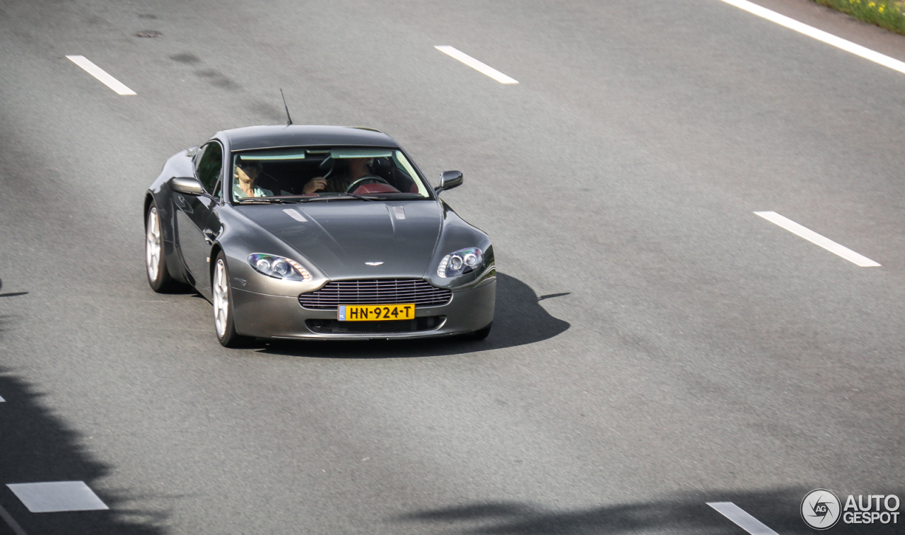 Aston Martin V8 Vantage