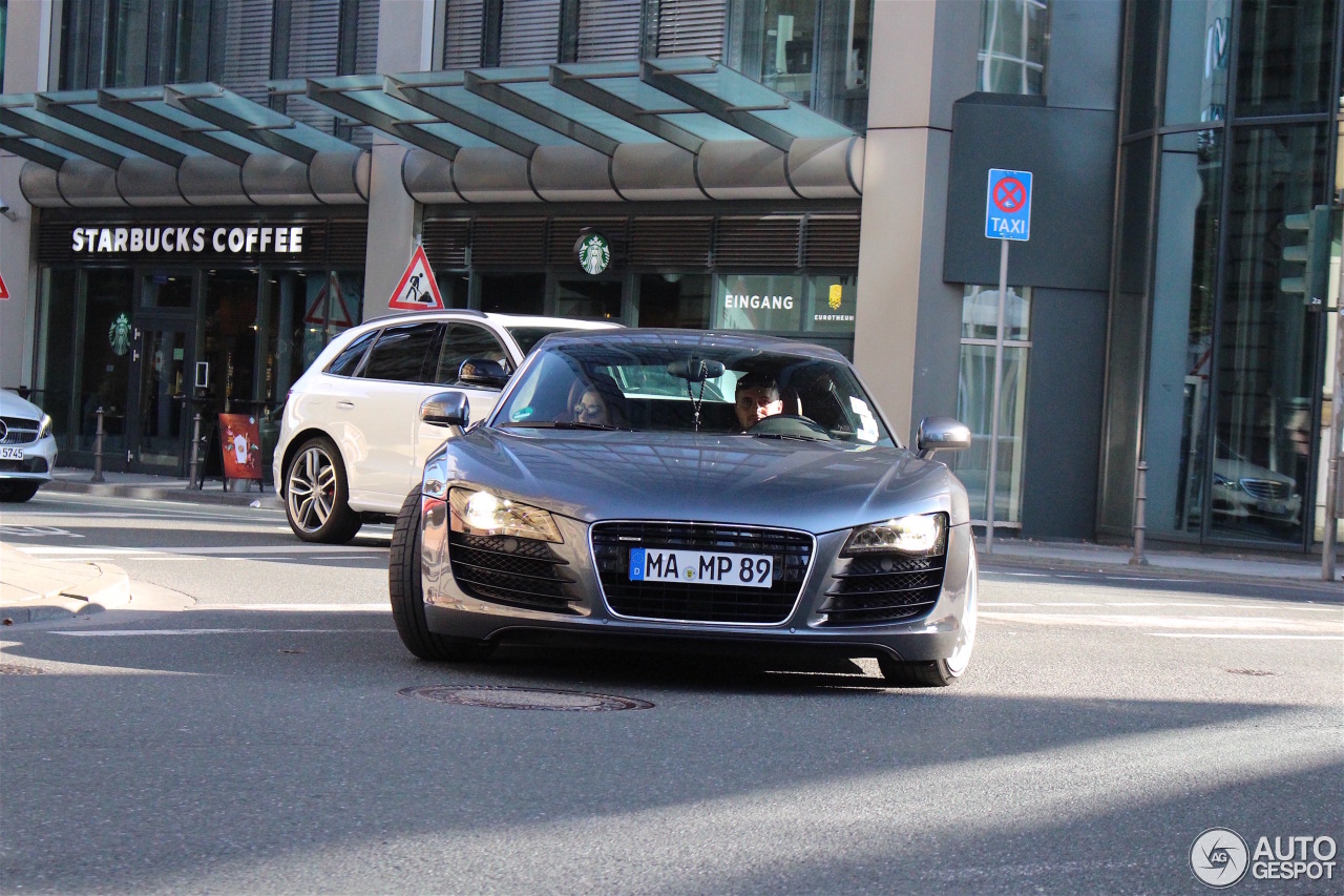 Audi R8