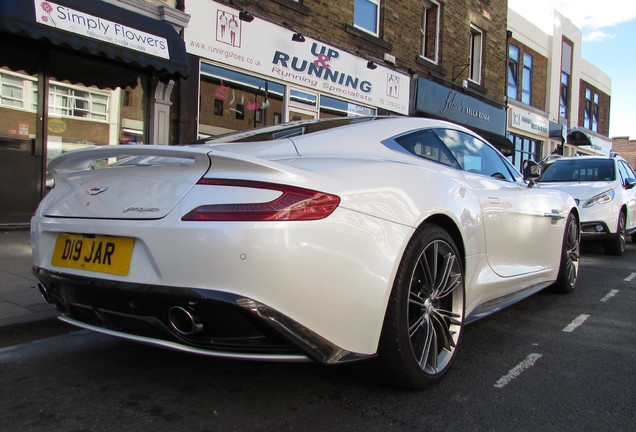 Aston Martin Vanquish 2013