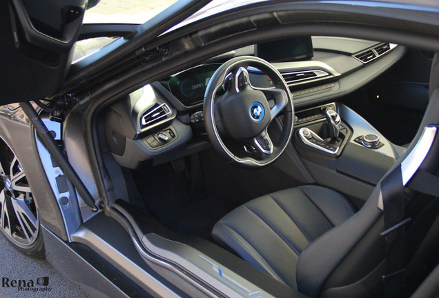 BMW i8