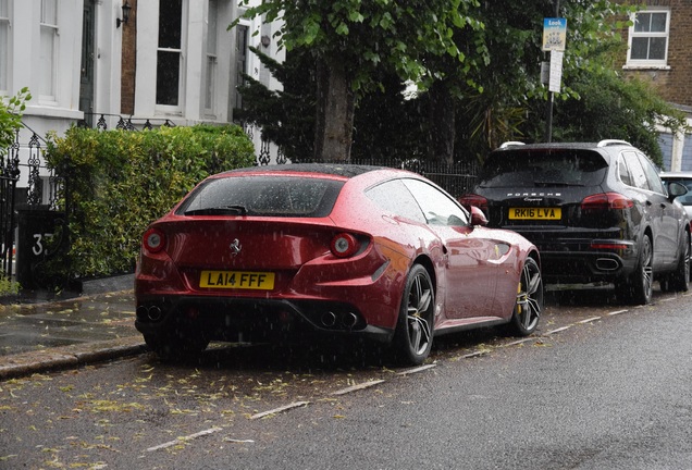 Ferrari FF