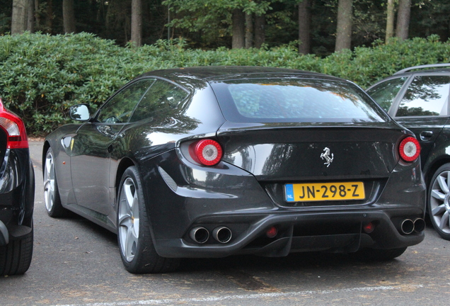 Ferrari FF