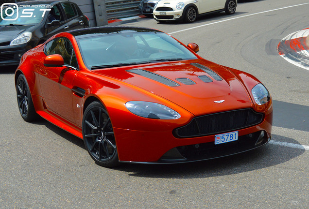 Aston Martin V12 Vantage S