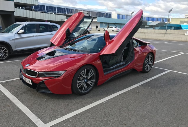 BMW i8 Protonic Red Edition