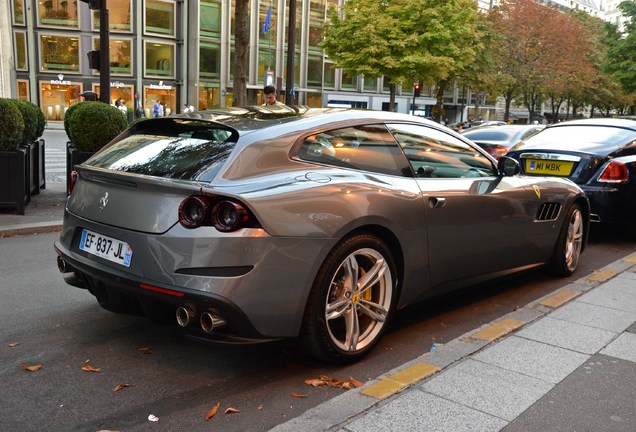 Ferrari GTC4Lusso