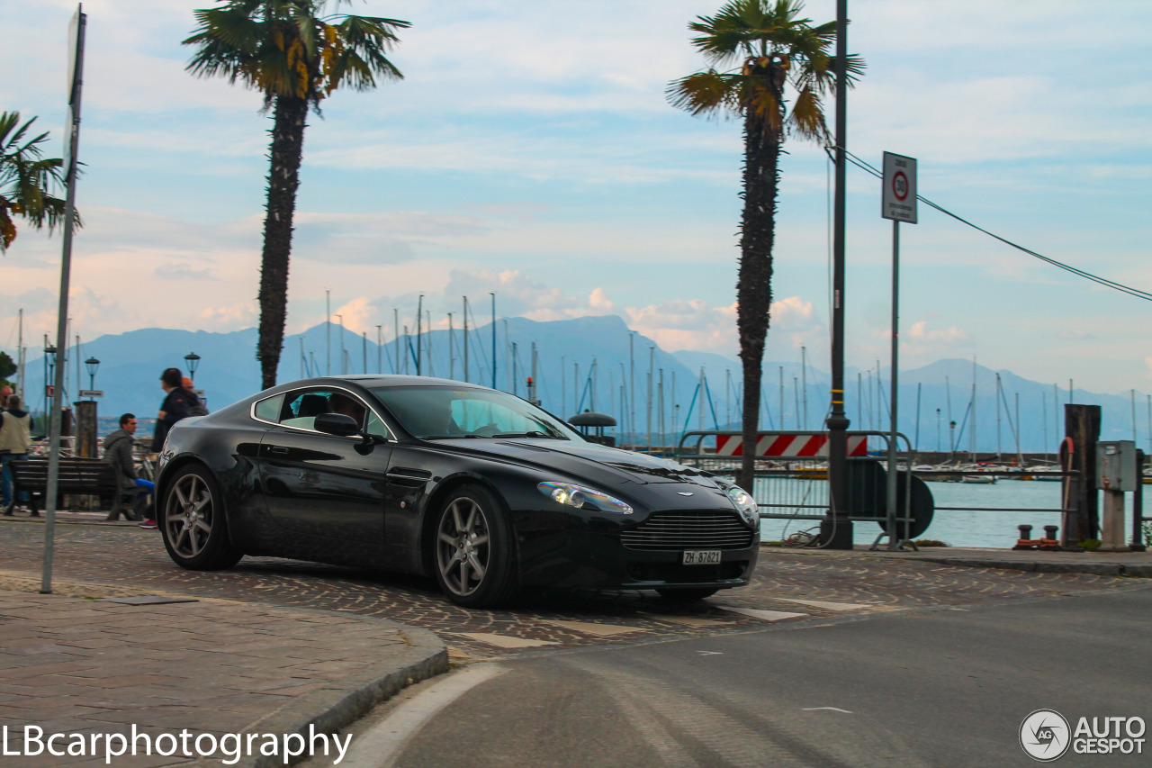 Aston Martin V8 Vantage