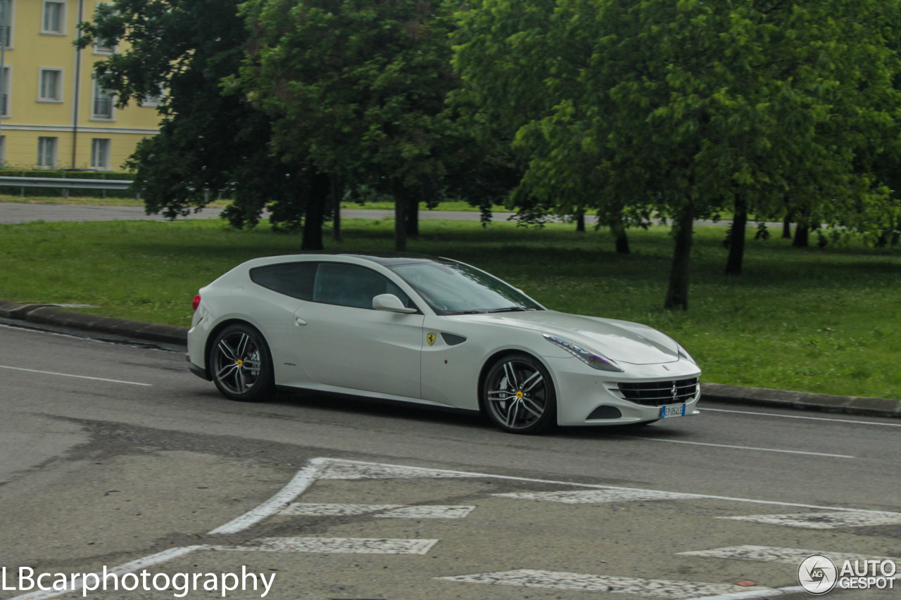 Ferrari FF