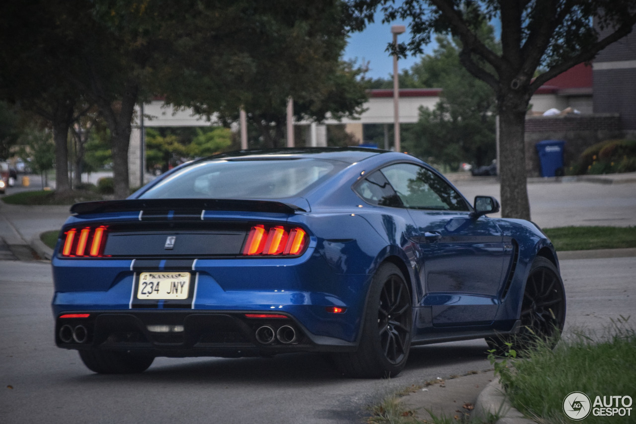 Ford Mustang Shelby GT350 2015