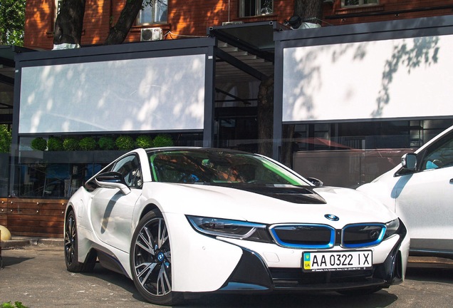 BMW i8