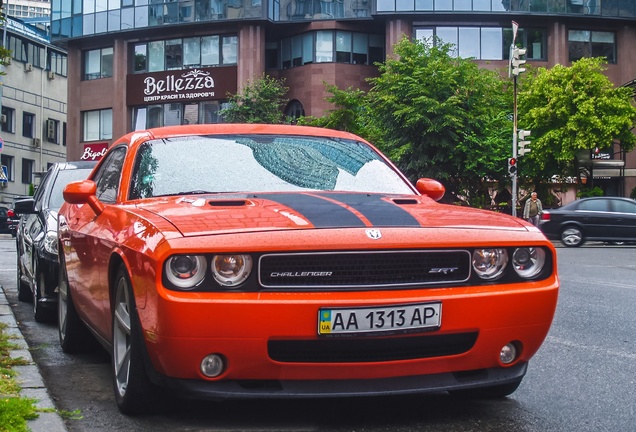 Dodge Challenger SRT-8