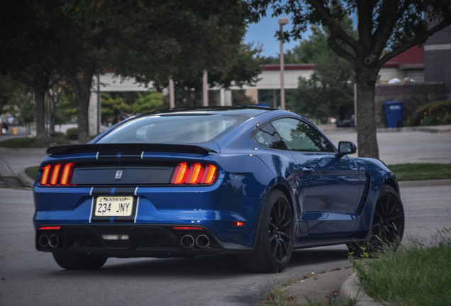 Ford Mustang Shelby GT350 2015