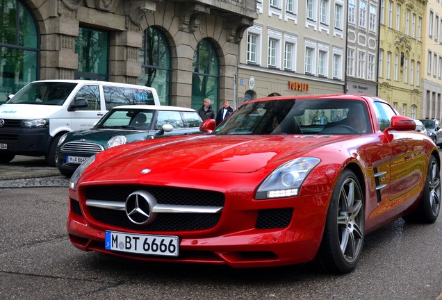 Mercedes-Benz SLS AMG